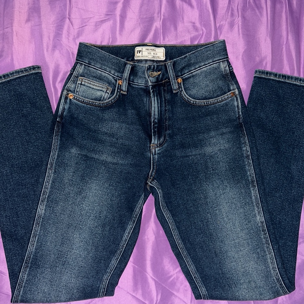 Like new Free people jeans - Picture 2 of 5
